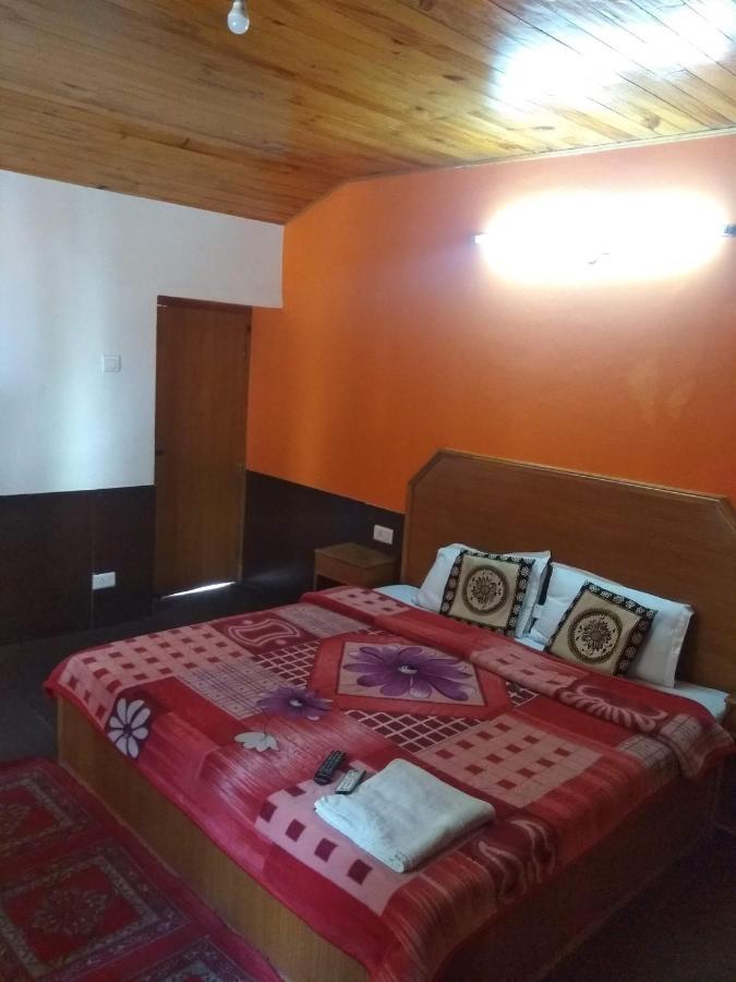 Hotel Hilltop Manāli Dış mekan fotoğraf